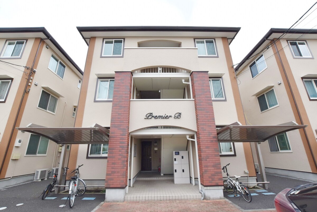 プレミール　Cの物件外観写真