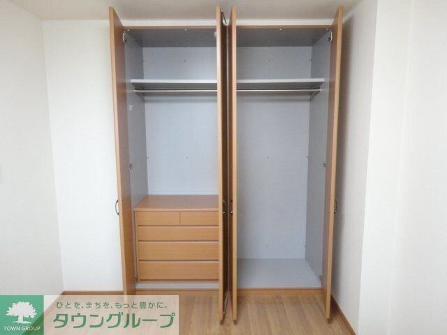 ＴＩＡＲＡ（ティアラ）の物件内観写真