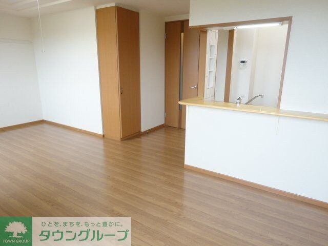 ＴＩＡＲＡ（ティアラ）の物件内観写真