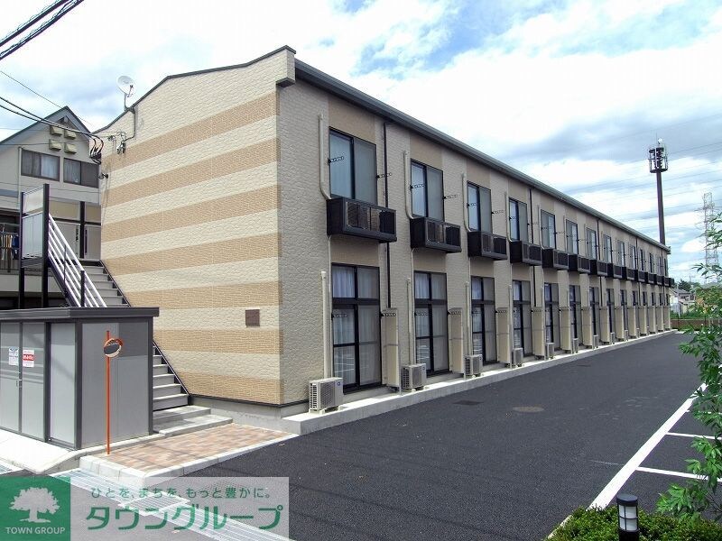 レオパレスイーストIIIの物件外観写真