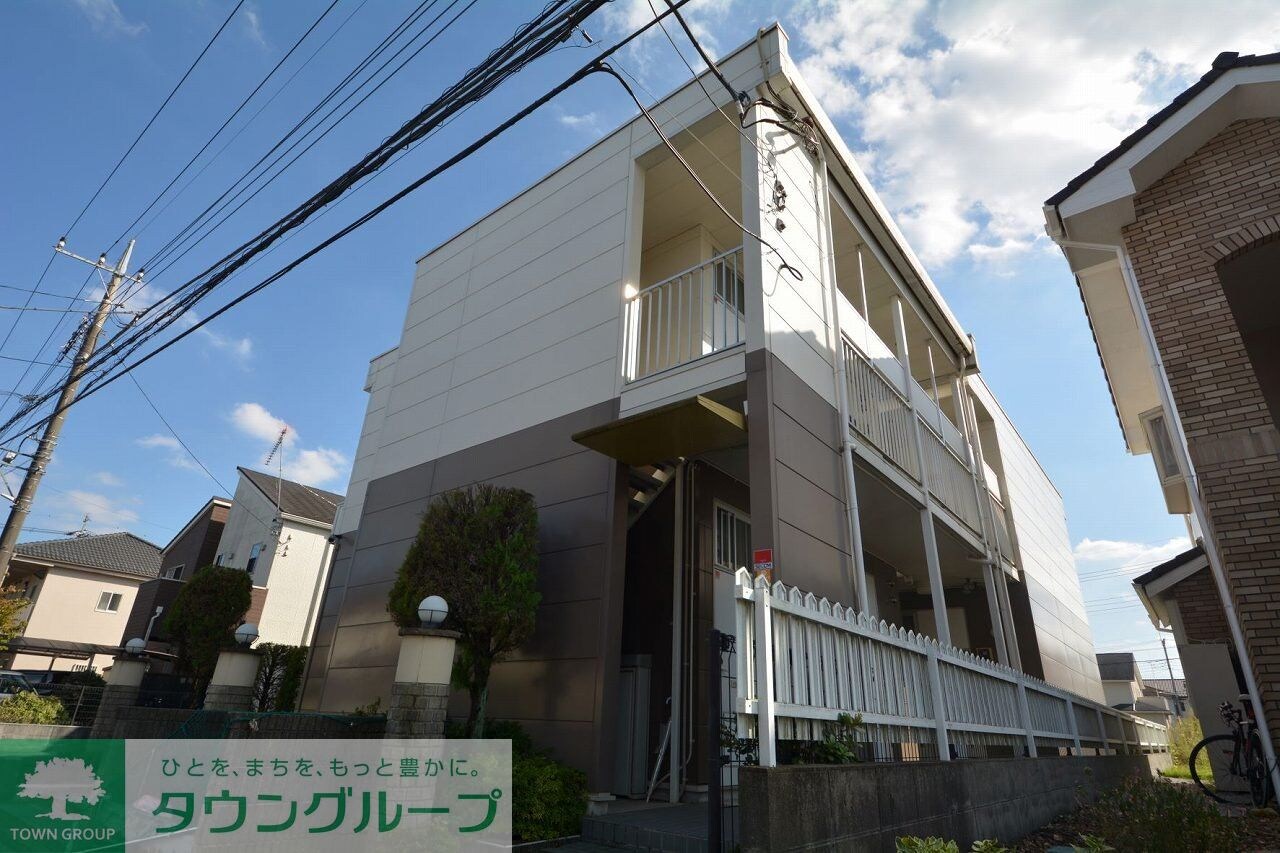 レオパレスバイオレットの物件外観写真