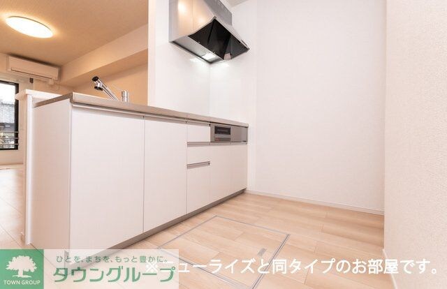 ＨＯＵＳＥ　１１の物件内観写真