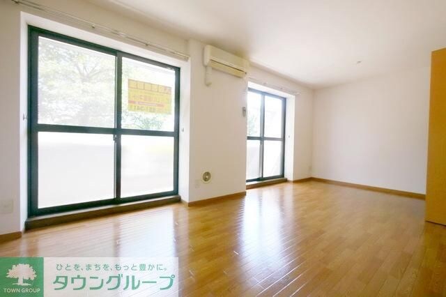 ＣＯＵＲＴーＹＡＲＤ三橋公園Ｄの物件内観写真