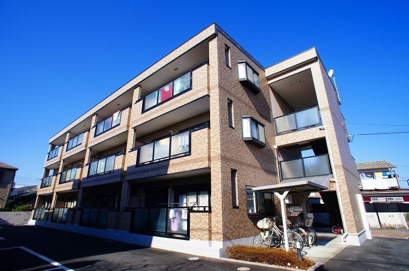 ロンググレースの物件外観写真