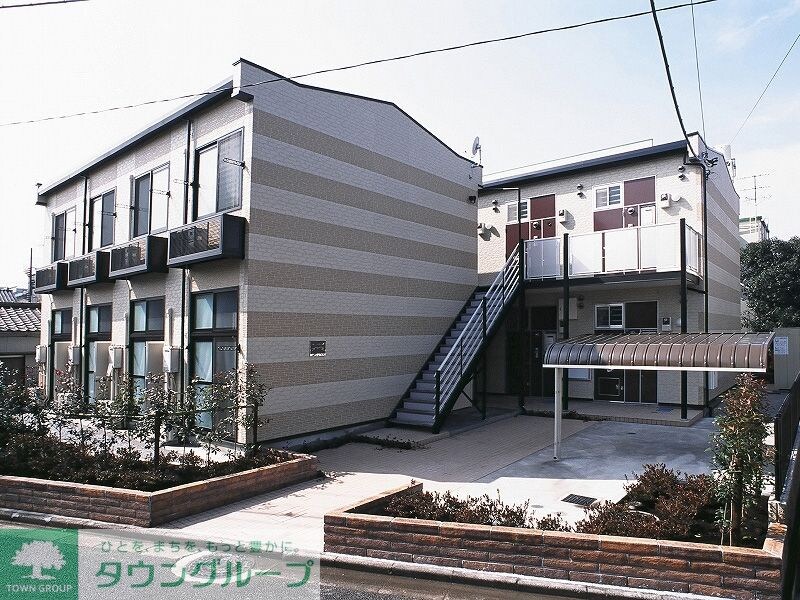 レオパレスフェイバーフィールドの物件外観写真