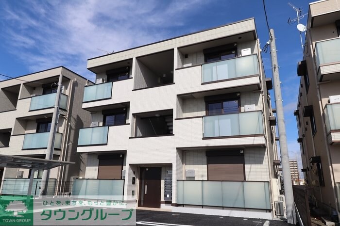 アヴァンス八潮Ｂの物件外観写真