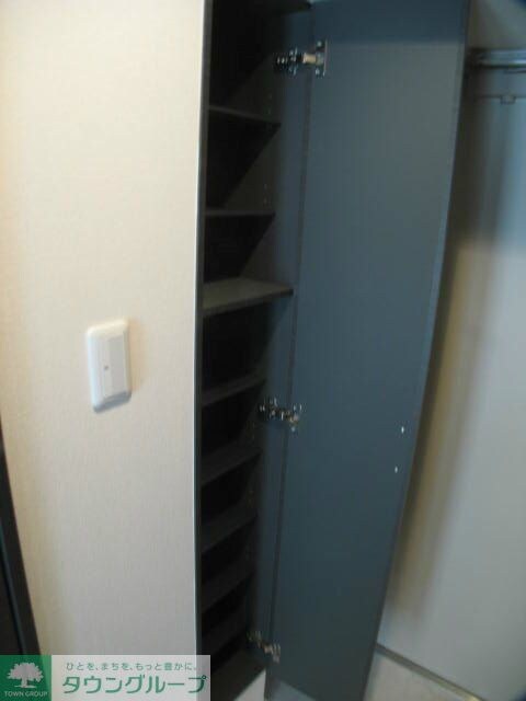 アン・ボルヌの物件内観写真