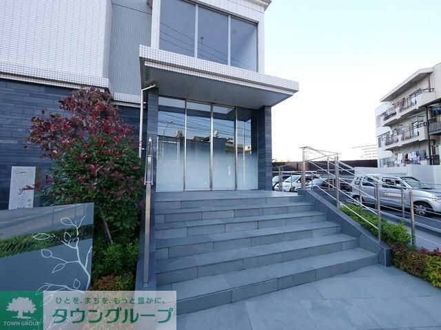 アン・ボルヌの物件内観写真