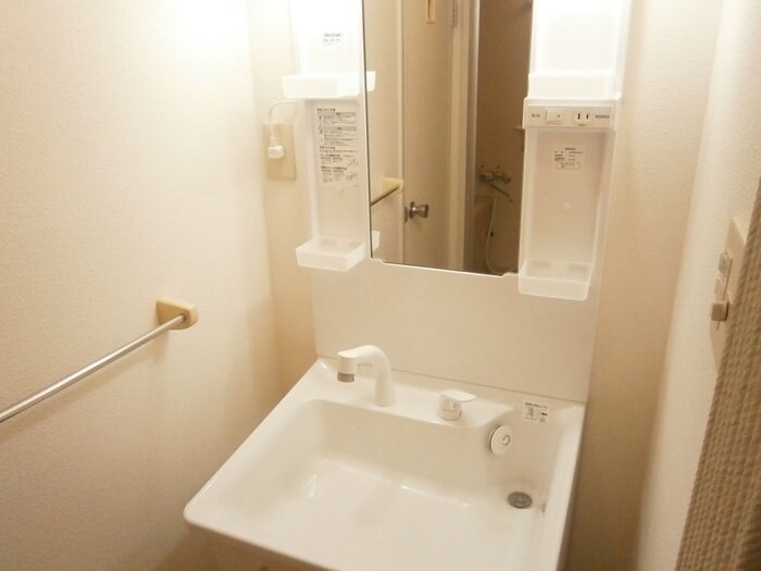 グローリアスハイツの物件内観写真