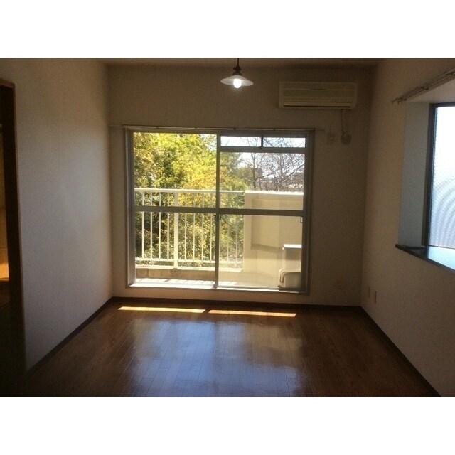 信栄マンションの物件内観写真