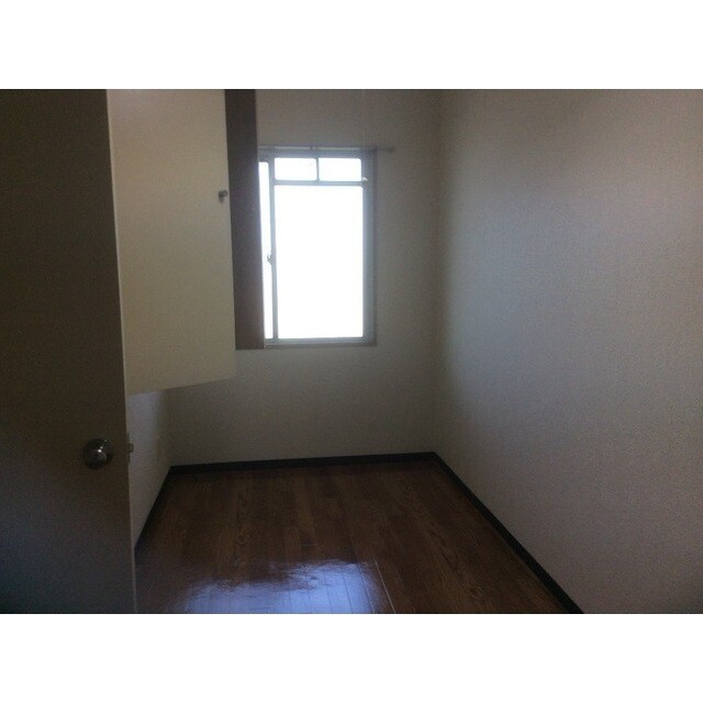 信栄マンションの物件内観写真