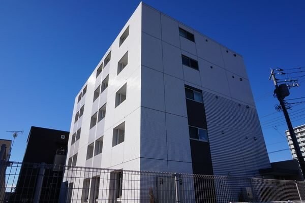 パインズ美園の物件外観写真