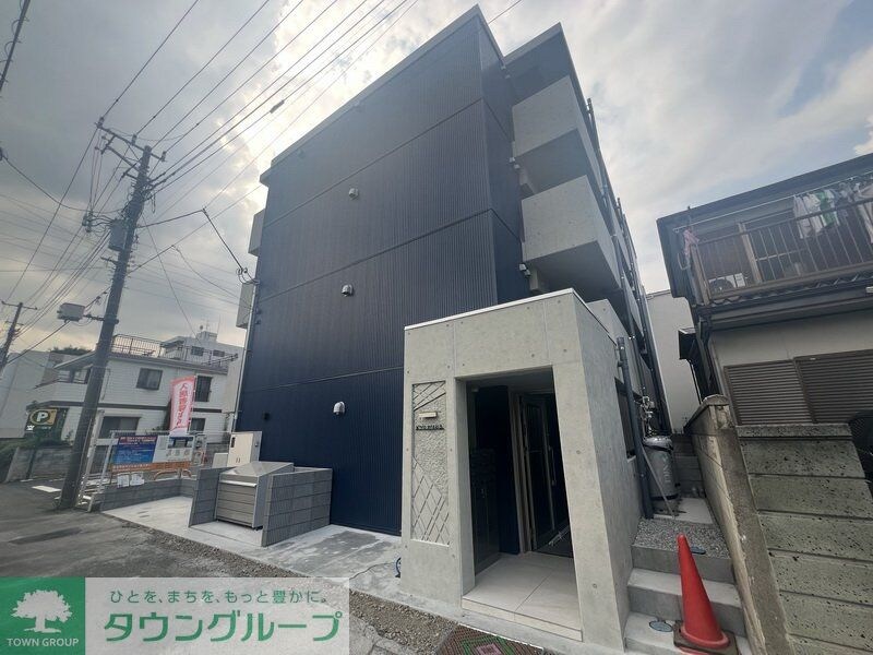 メゾンセリジエの物件外観写真