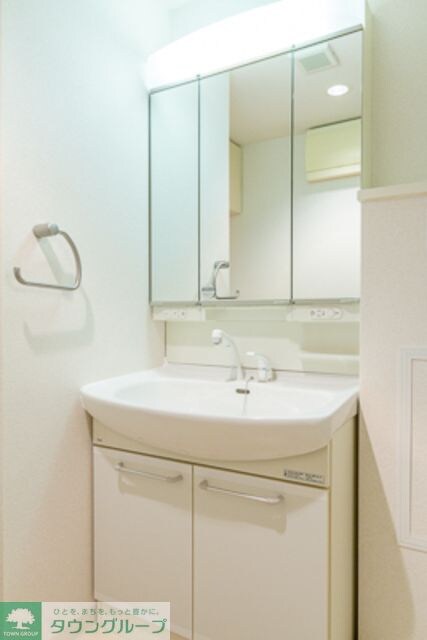 ＩＳＩＳ　２４の物件内観写真