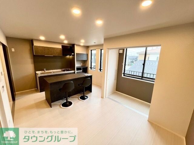 レヴメゾン神山四番館の物件内観写真