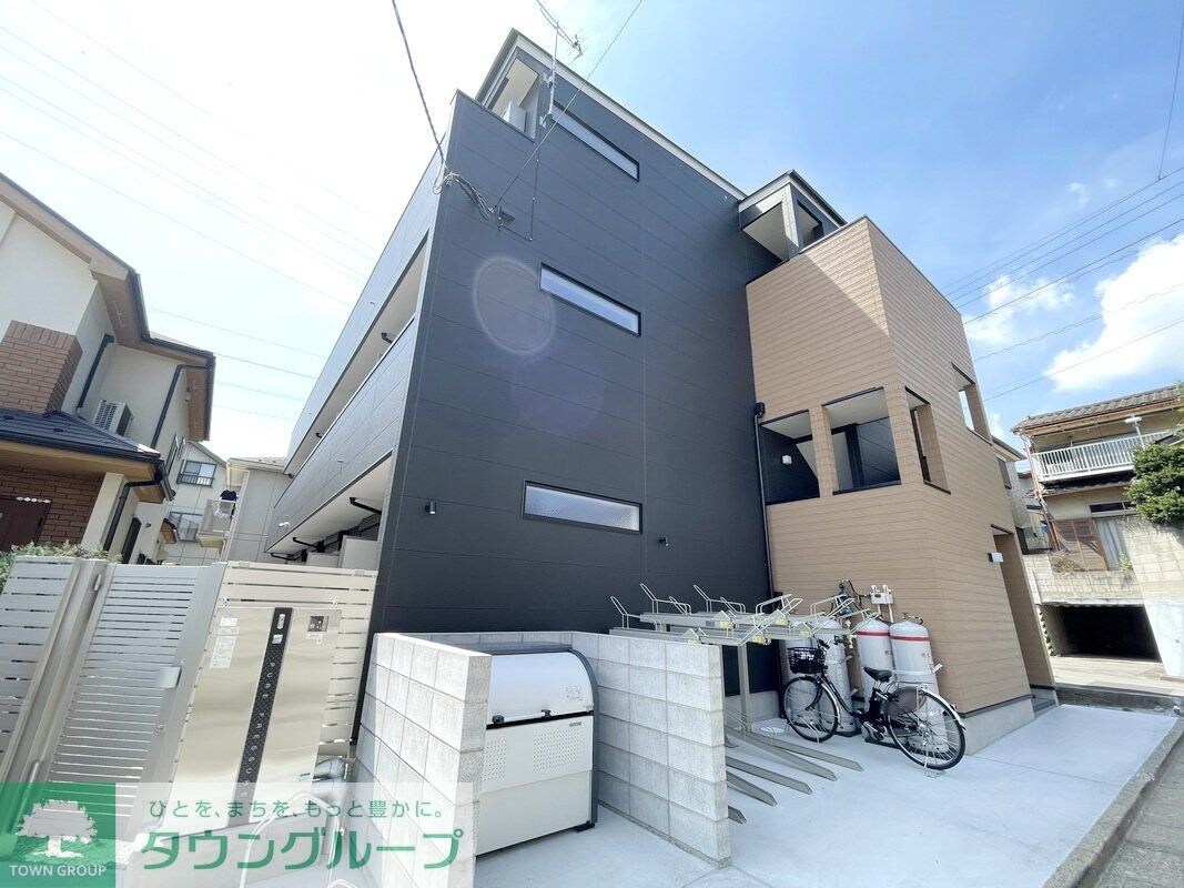 エフプレスト岸町の物件外観写真