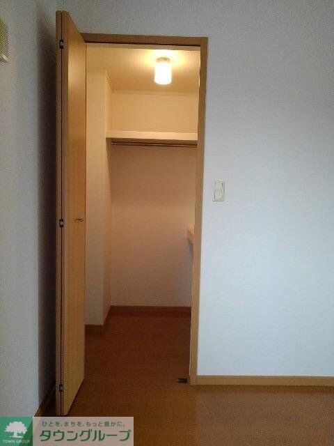 インプレイスメゾンIIIの物件内観写真