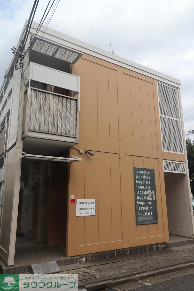 レオパレスプレミールヴァンの物件外観写真