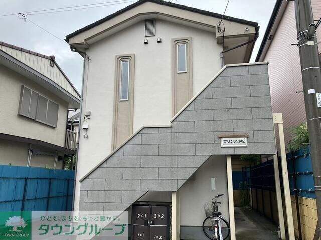 プリンス小松の物件外観写真