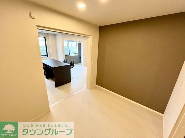 レヴメゾン神山五番館の物件内観写真