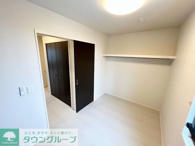 レヴメゾン神山五番館の物件内観写真