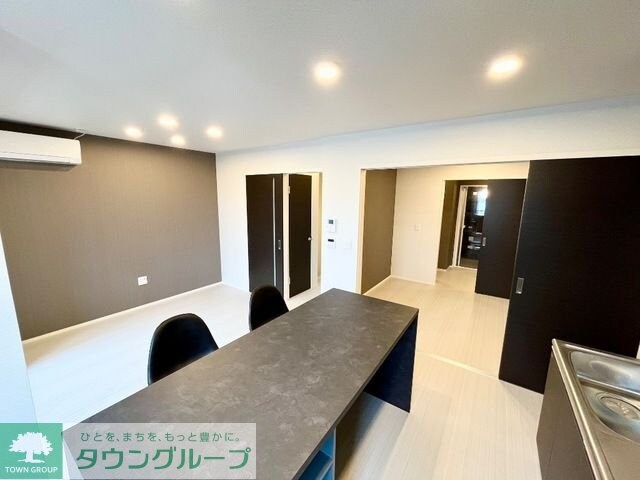 レヴメゾン神山五番館の物件内観写真