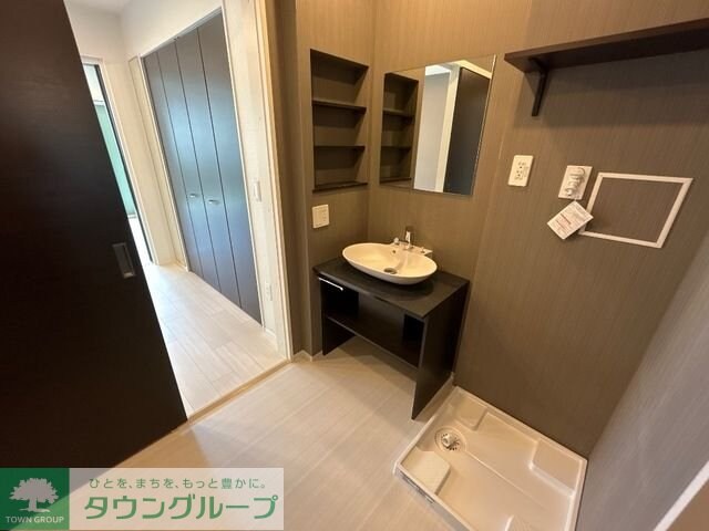 レヴメゾン神山五番館の物件内観写真