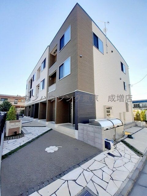 ファースト　クローバーの物件外観写真