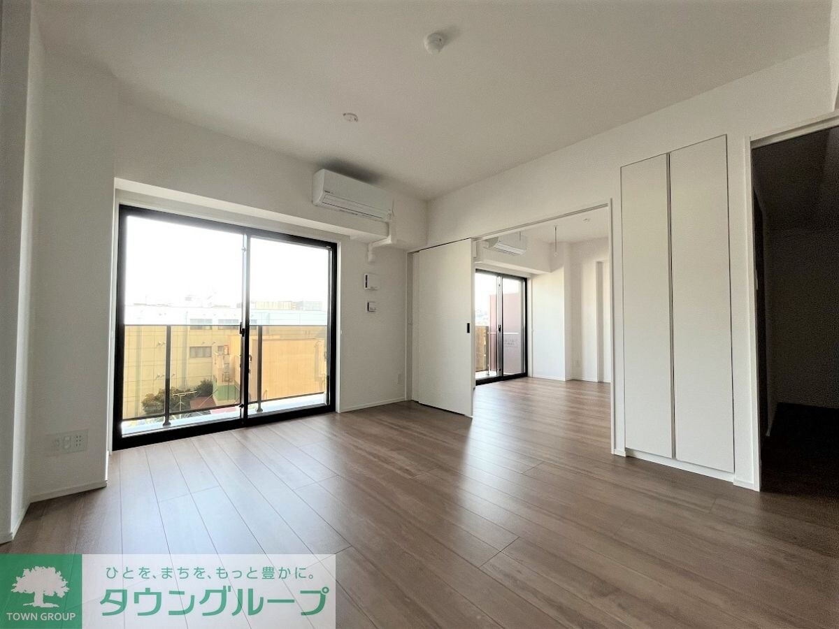 ロイジェント志村坂上の物件内観写真