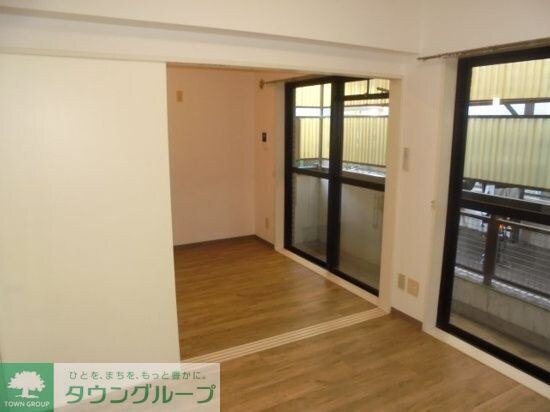 ロイヤルプラザの物件内観写真