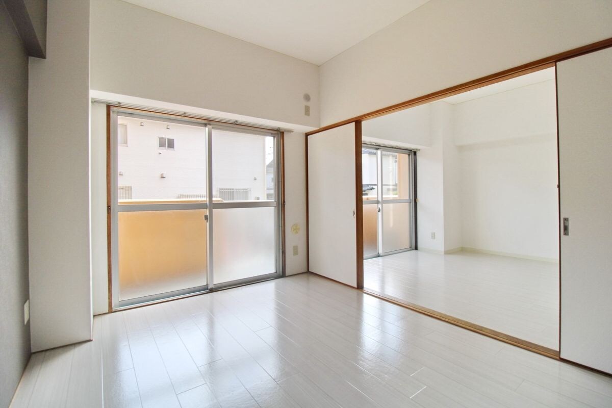 サニーエステートの物件内観写真