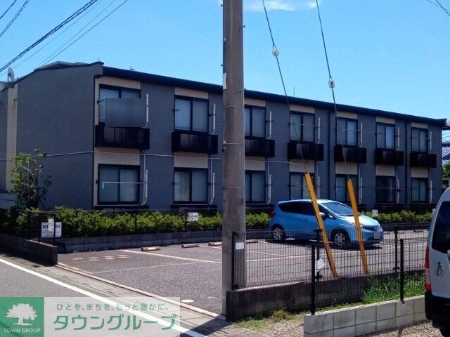 レオパレスヴィヴレの物件外観写真