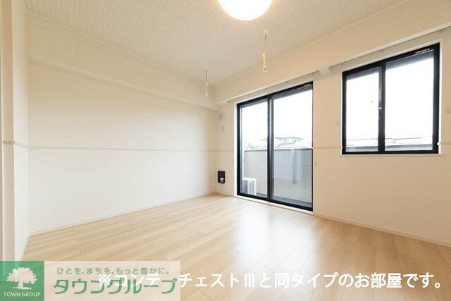 　コリーヌ・ブリズIIIの物件内観写真