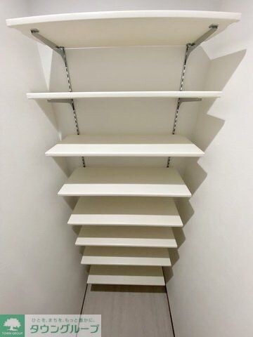 マリポーサ高畑Bの物件内観写真