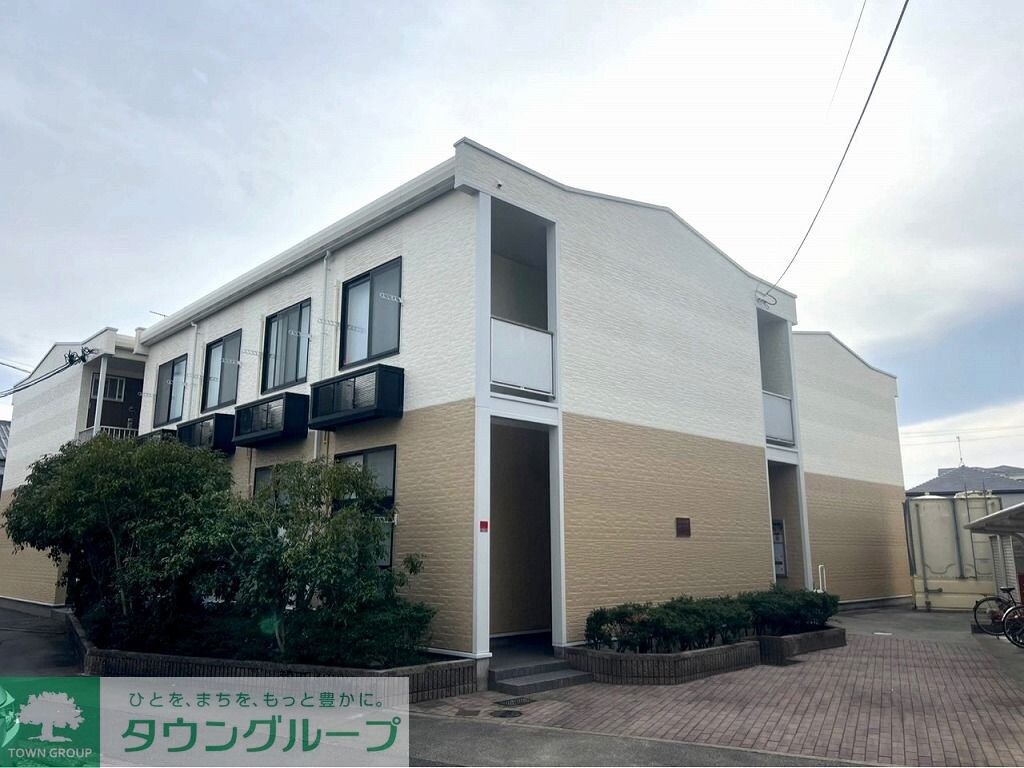 レオパレスモーブ中町の物件外観写真