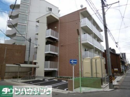 レオパレスエトワール則武の物件外観写真