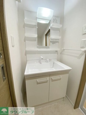 フロンティアの物件内観写真