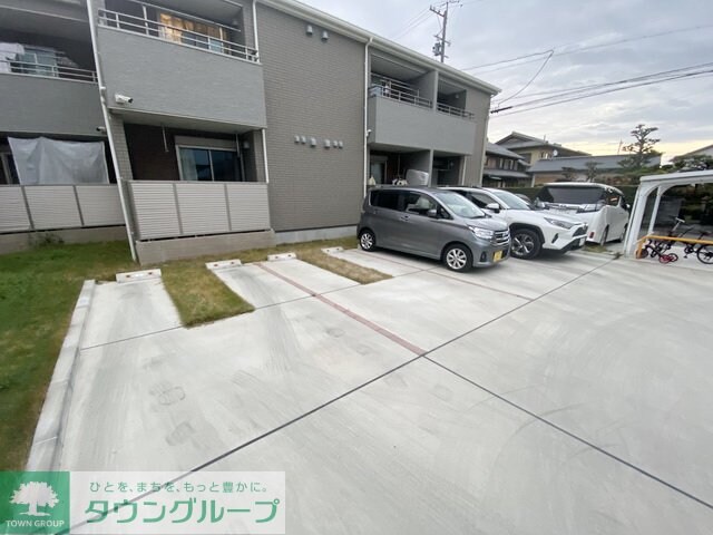 フロンティアの物件内観写真