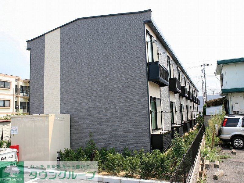 レオパレスＪの物件外観写真