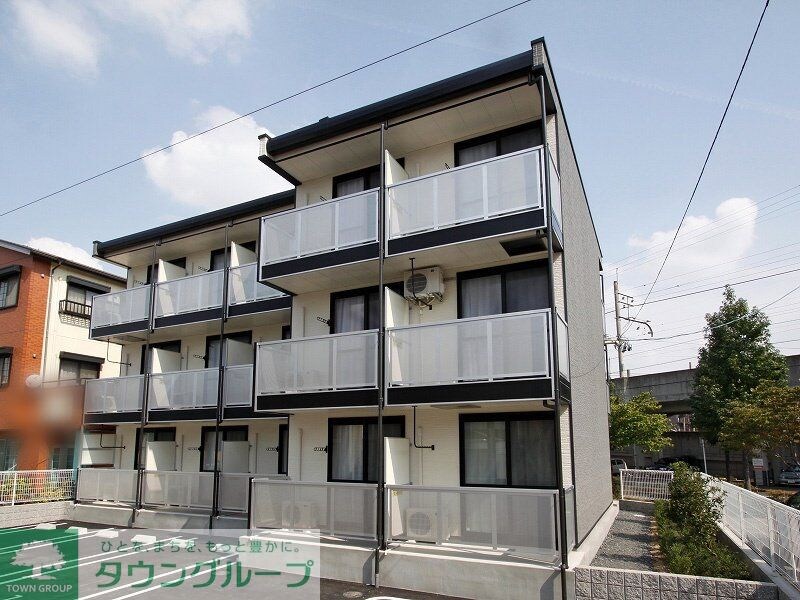 レオパレス八筋町の物件外観写真