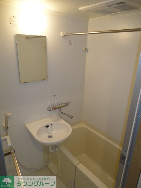 ＣＯＮＦＯＲ東山の物件内観写真