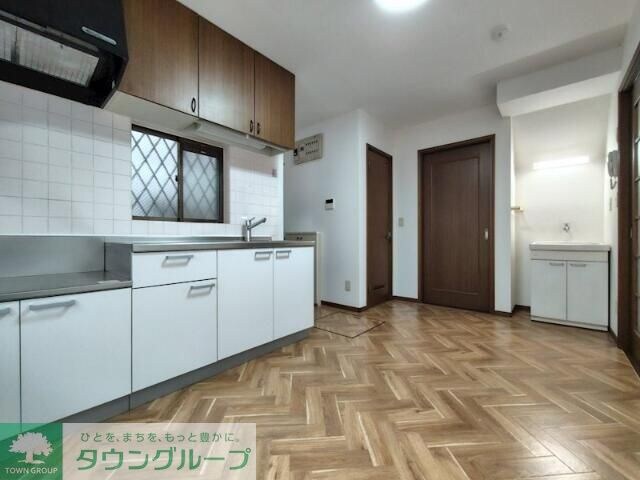 池袋本町二丁目戸建の物件内観写真