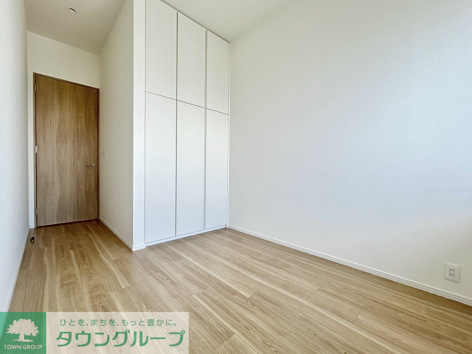 ＨＡＲＵＭＩ　ＦＬＡＧ　ＳＵＮ　ＶＩＬＬＡＧＥ　Ｔ棟の物件内観写真