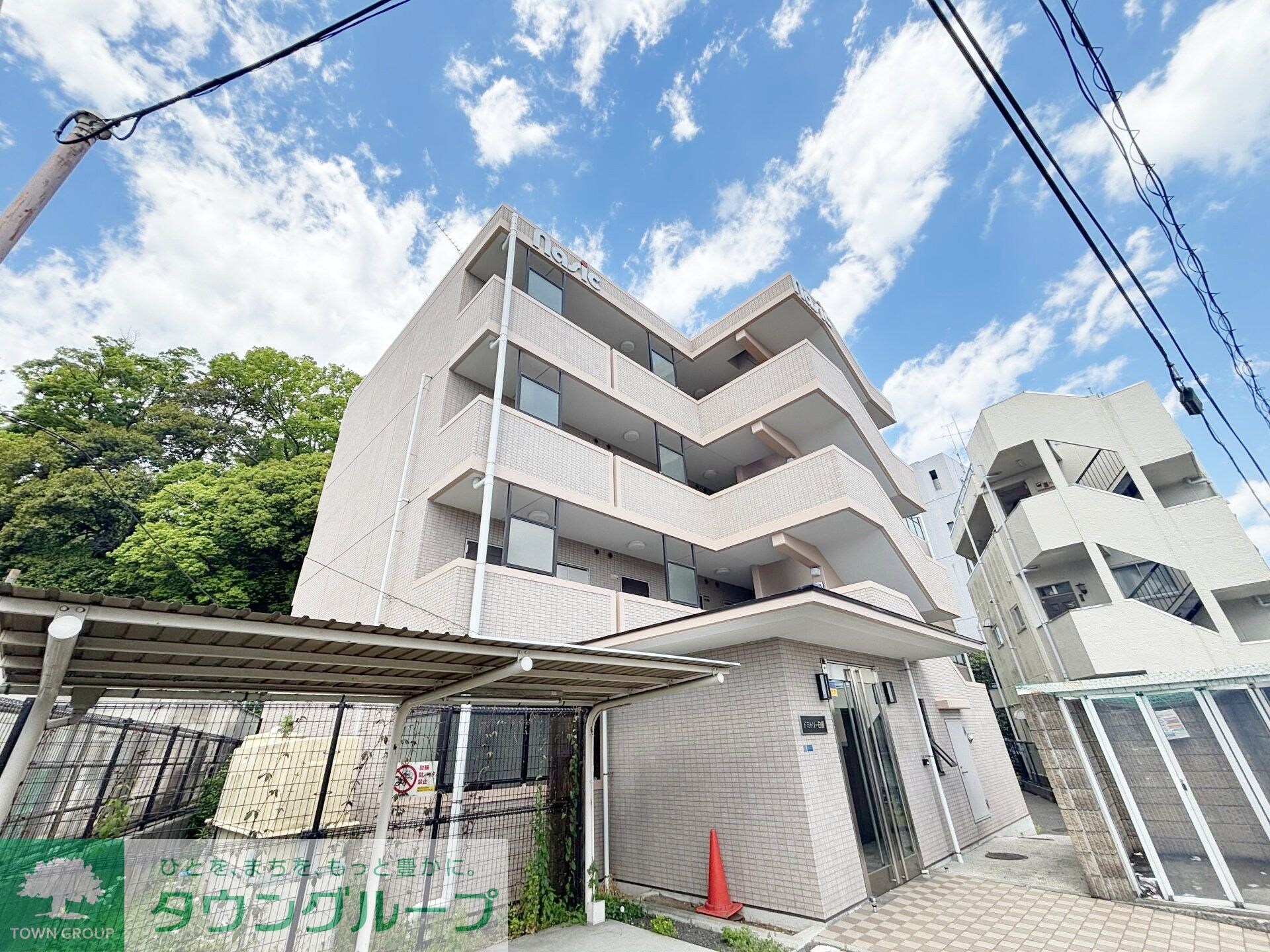 ドミトリー白根の物件外観写真