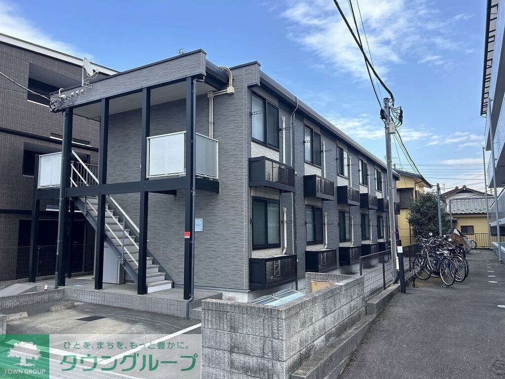 レオパレスフェアリーテールIの物件外観写真