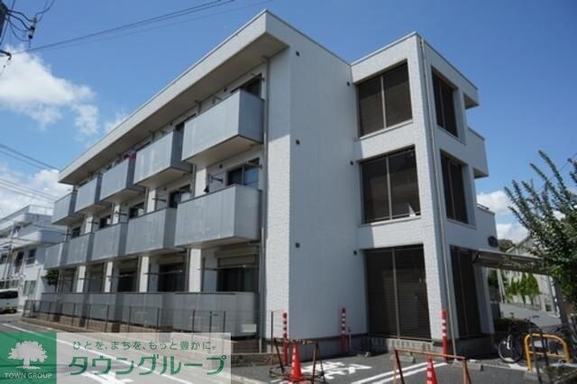 ファミールメゾンの物件外観写真