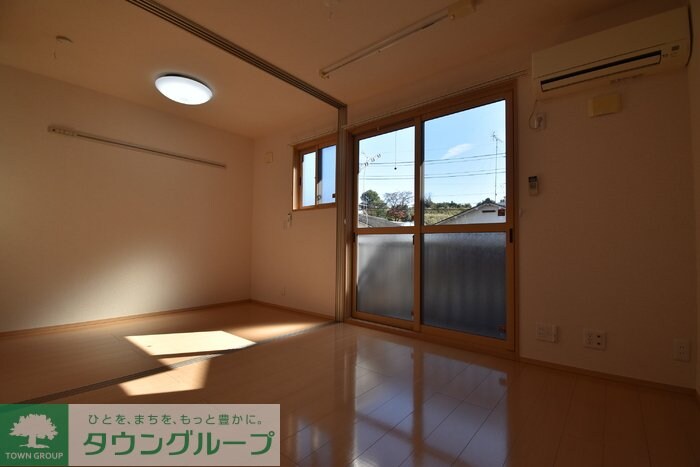 ウィスタリア・モナリエの物件内観写真