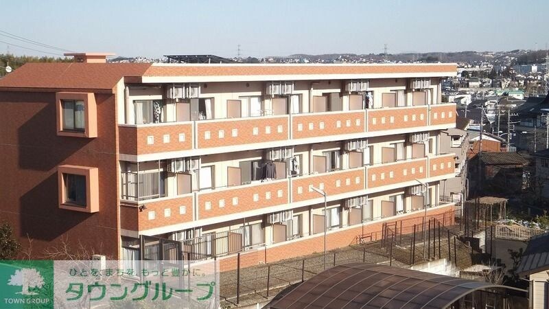 西河マンションの物件外観写真