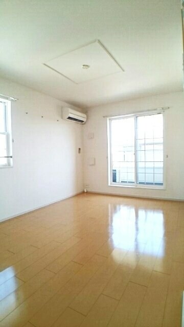 ミニョン・エレガンテの物件内観写真