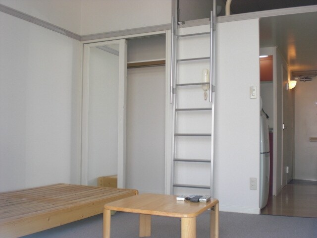 レオパレスラ・プランタンの物件内観写真